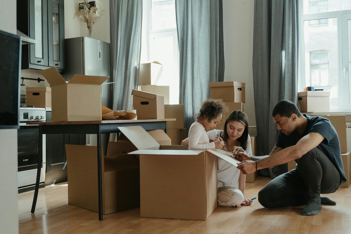 Upmove-Axton-Finance-Relocation-Homeloan-Moving-Boxes